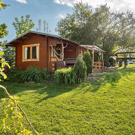 Cozy Wood Hut On The Farm Villa Trebivlice Exterior foto