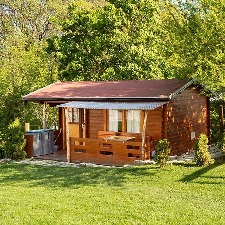 Cozy Wood Hut On The Farm Villa Trebivlice Exterior foto