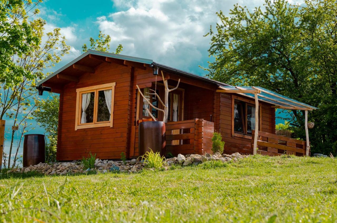 Cozy Wood Hut On The Farm Villa Trebivlice Exterior foto